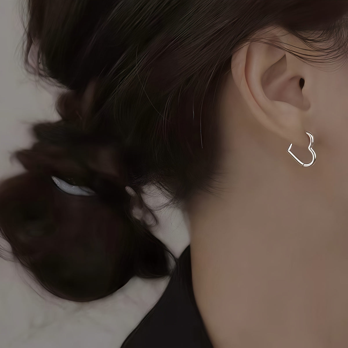 Pilar | Pendientes Dorados en Forma de Corazón de Acero Inoxidable