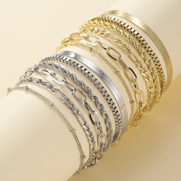 Emilia | Set de Pulseras de 5 Piezas en Tono Dorado