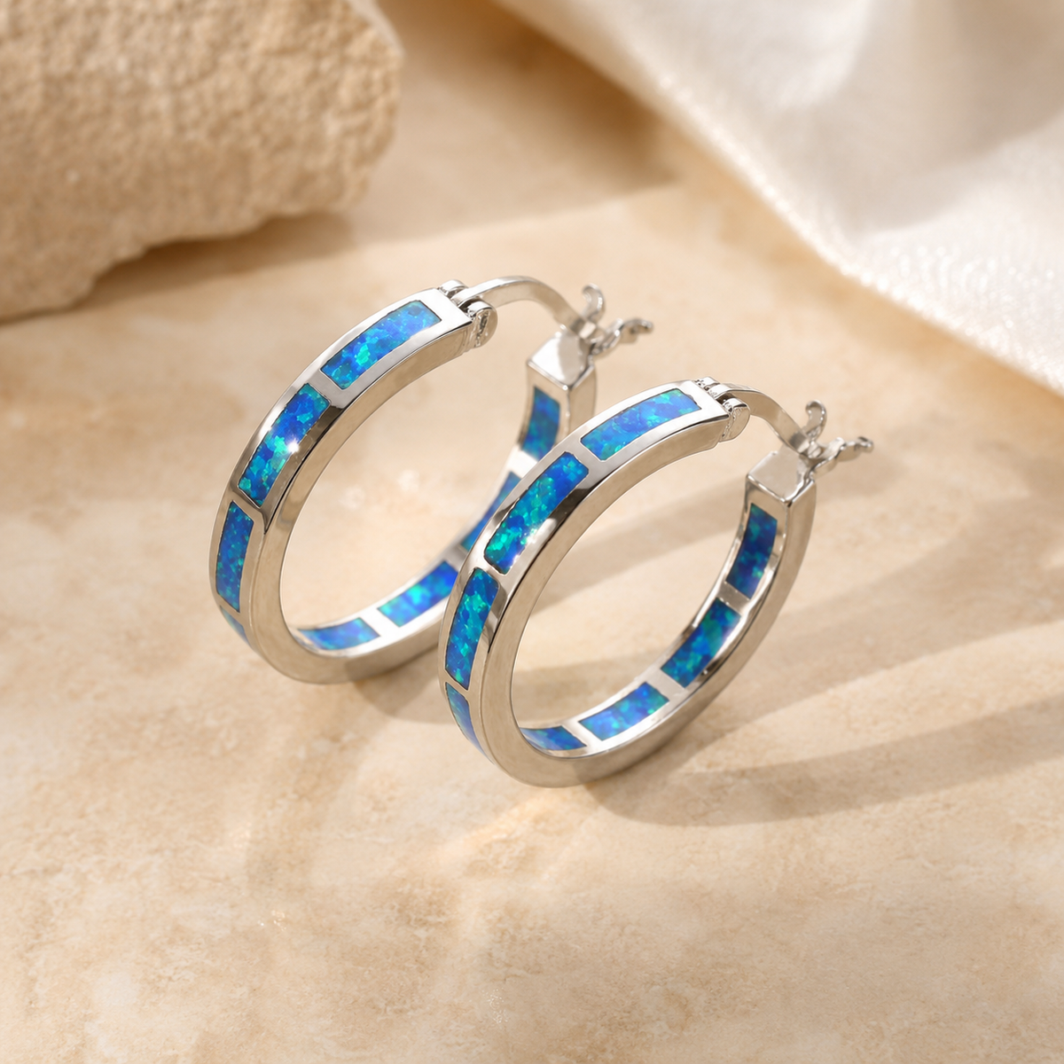 Belén | Pendientes Chic Circulares con Ópalo de Fuego Azul
