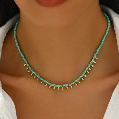 Collar Minimal de Turquesa en Tono Dorado