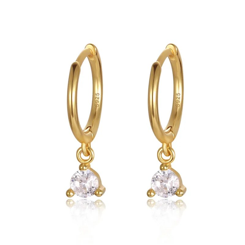 Melanie – Pendientes finos en oro con una delicada textura.