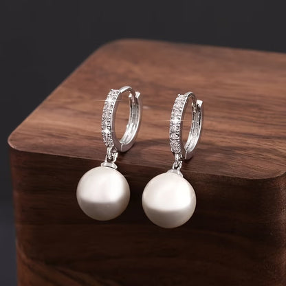 Pendientes Modernos de Perla Colgante