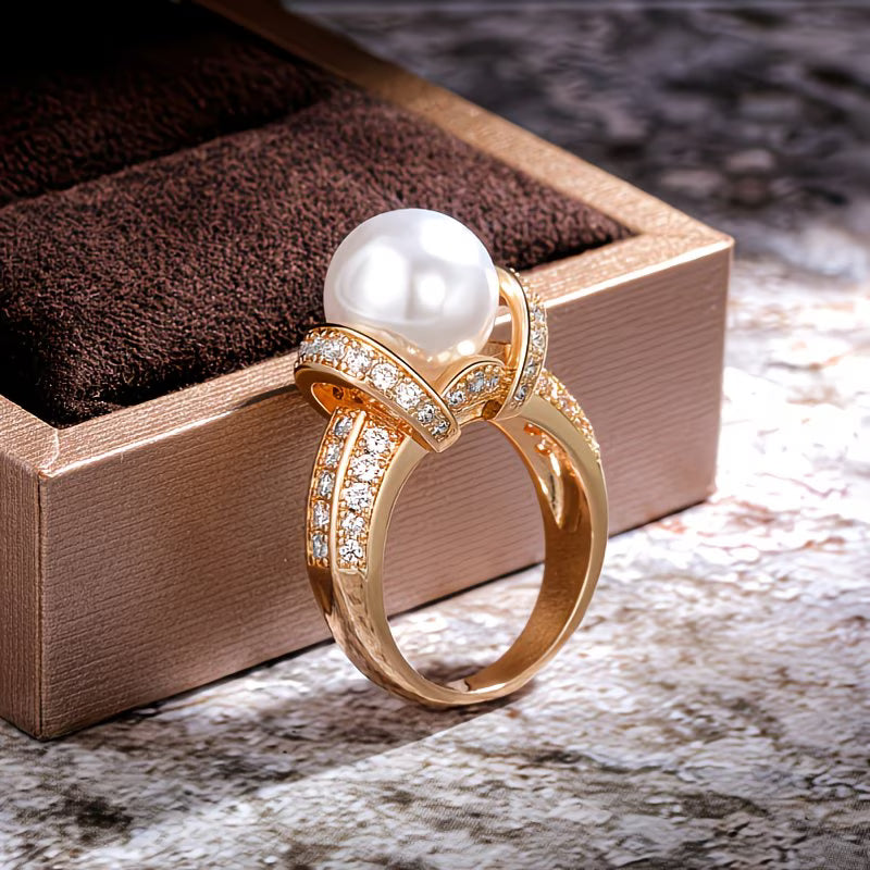 Anillo Crown de Tres Perlas