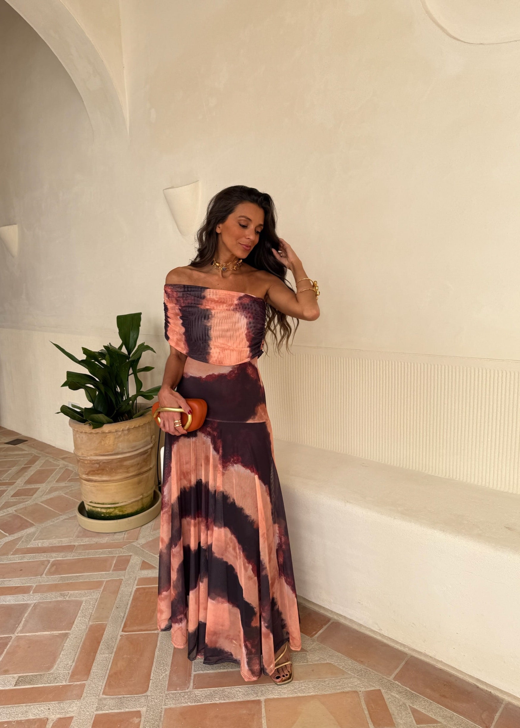 Catarina | Vestido Maxi Asimétrico con Estampado Abstracto