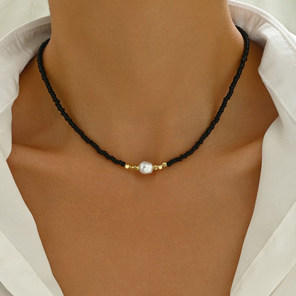 Collar Minimal de Perlas