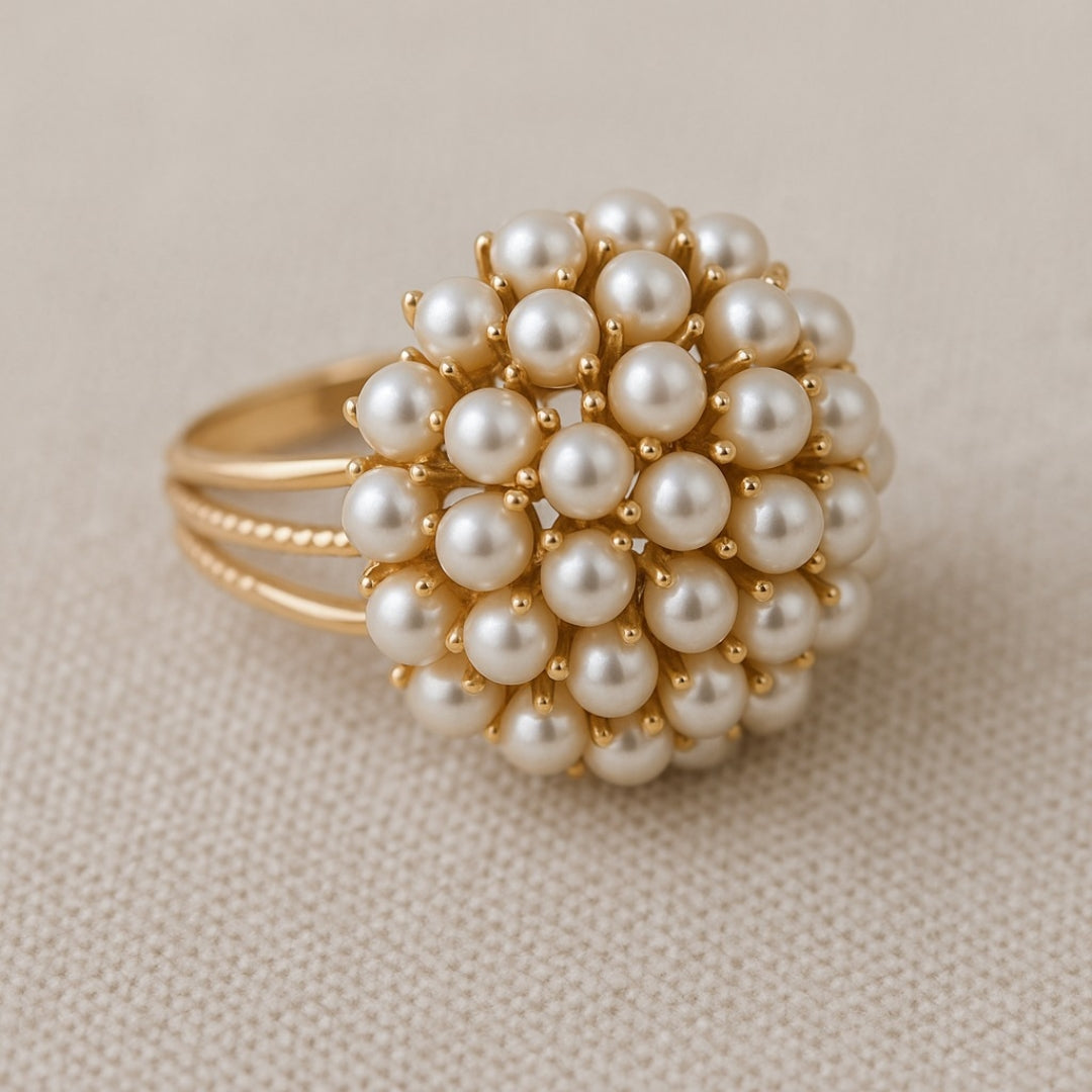 Anillo Clásico de Perla en Tono Dorado