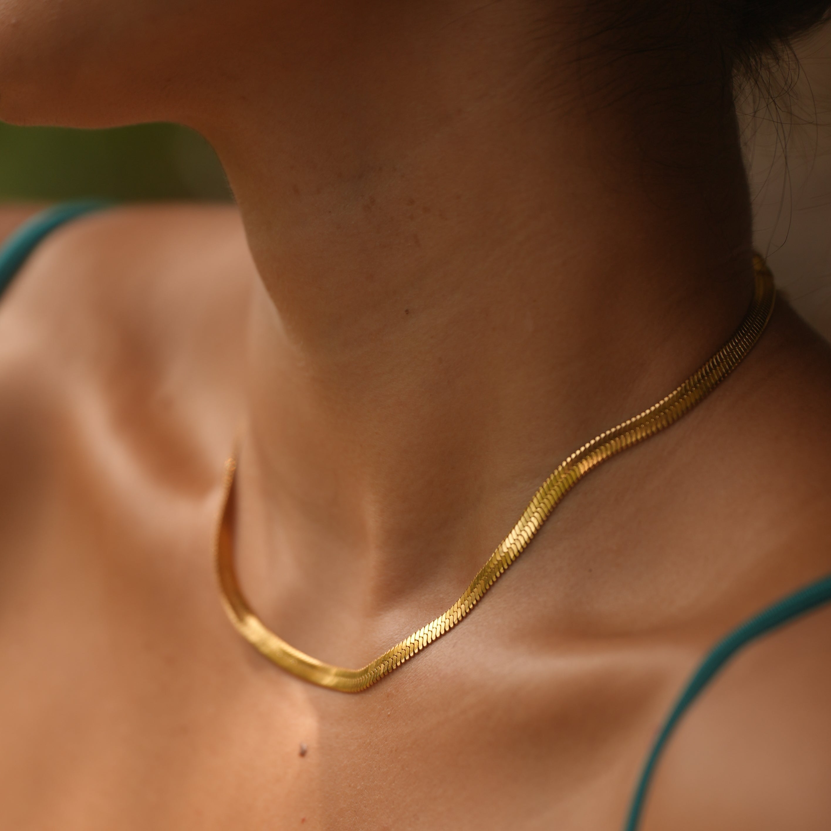 Johana – Elegante collar dorado con diseño armonioso