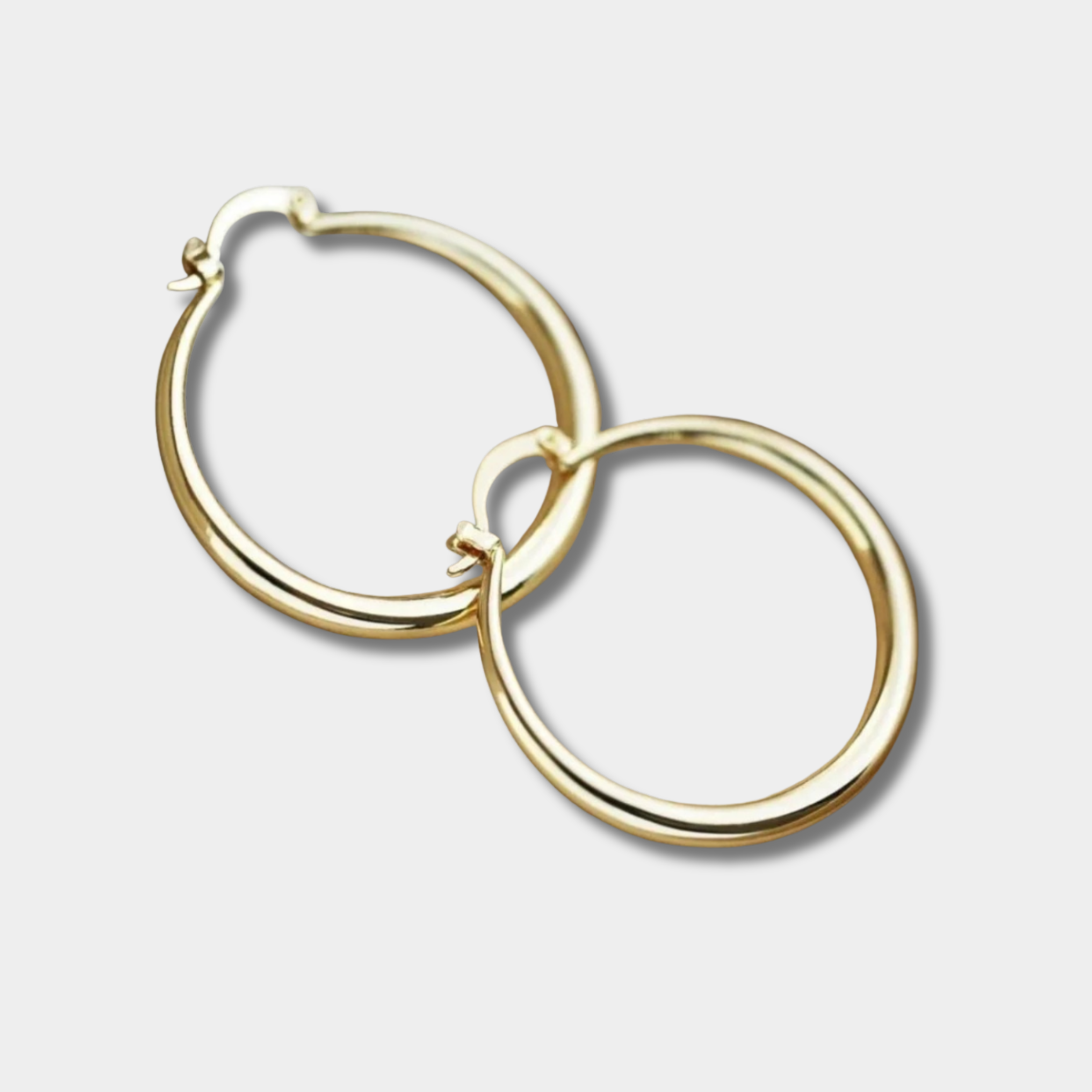 Lívia - Elegantes aretes de oro de gran tamaño