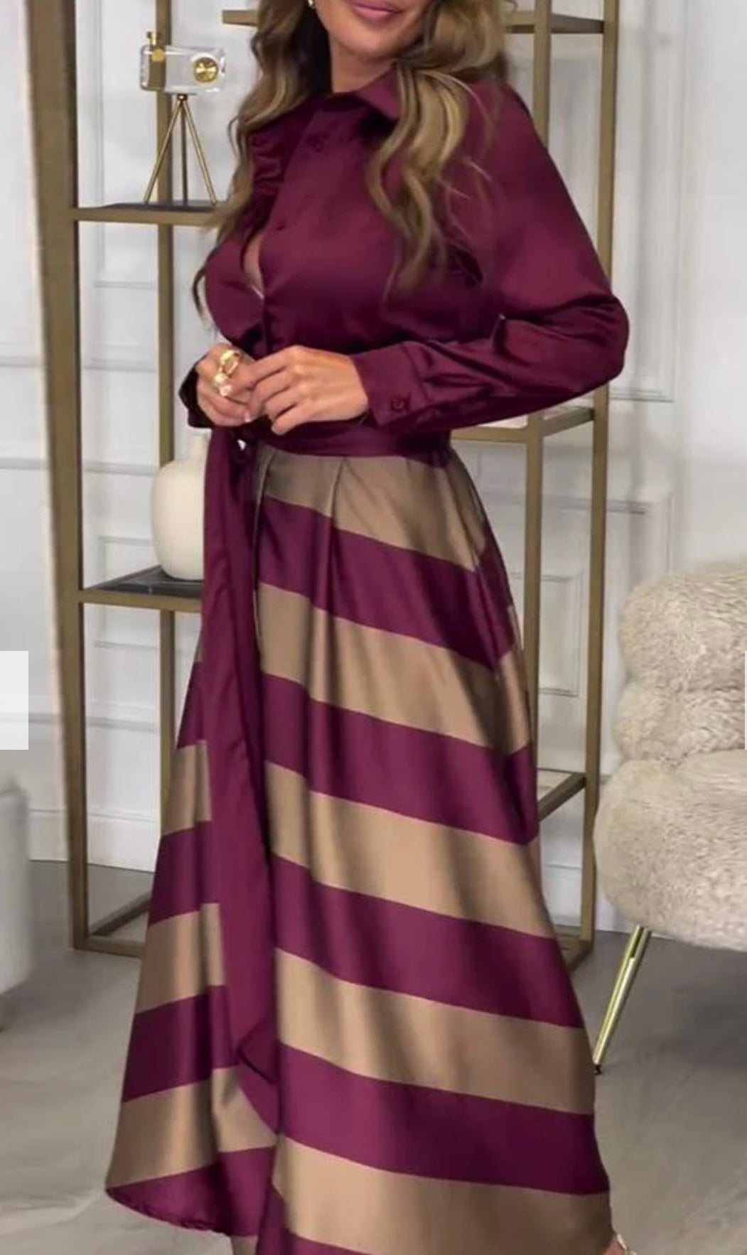 CALISTA™ | Vestido de Rayas de Satén