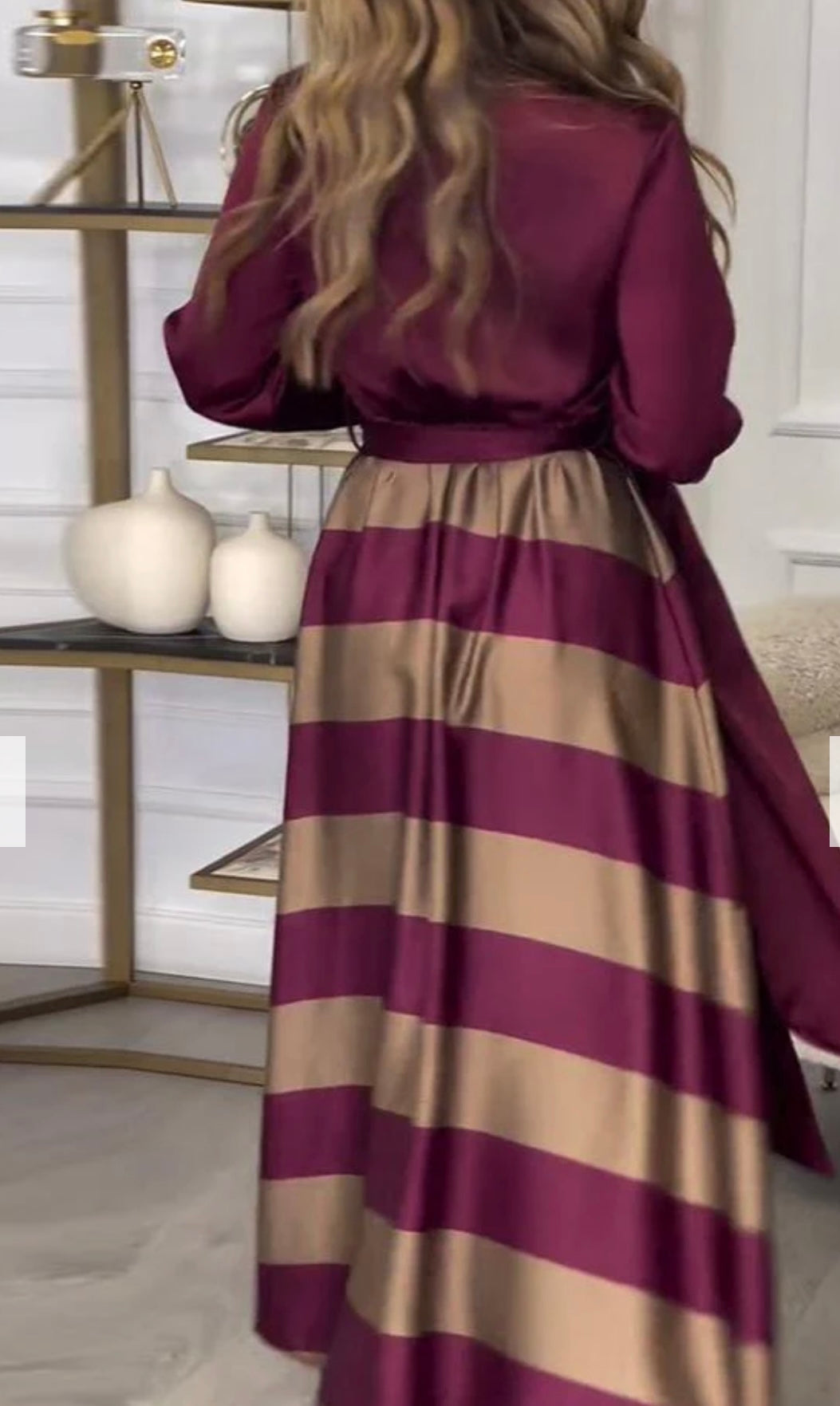 CALISTA™ | Vestido de Rayas de Satén