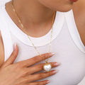 Viktorie – Elegante collana dorata con pendente