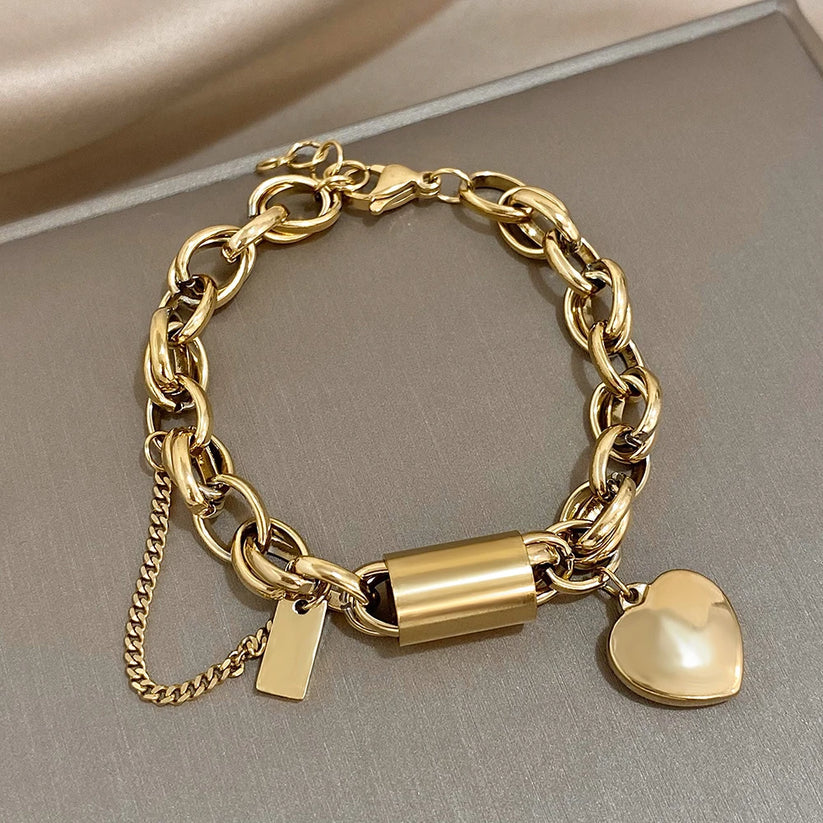 Guadalupe | Pulsera con Dije de Corazón Dorado
