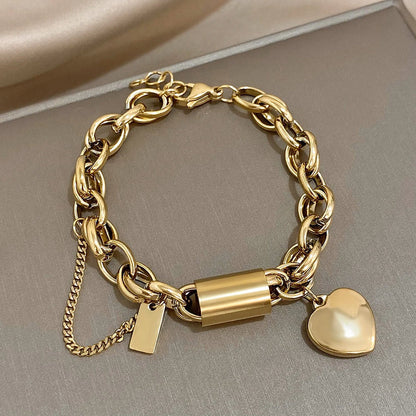 Guadalupe | Pulsera con Dije de Corazón Dorado
