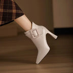 Constança | Botins de Salto Alto com Fivela