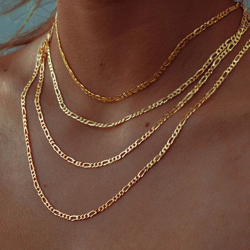 Valerie – Collar dorado de diseño minimalista con eslabones