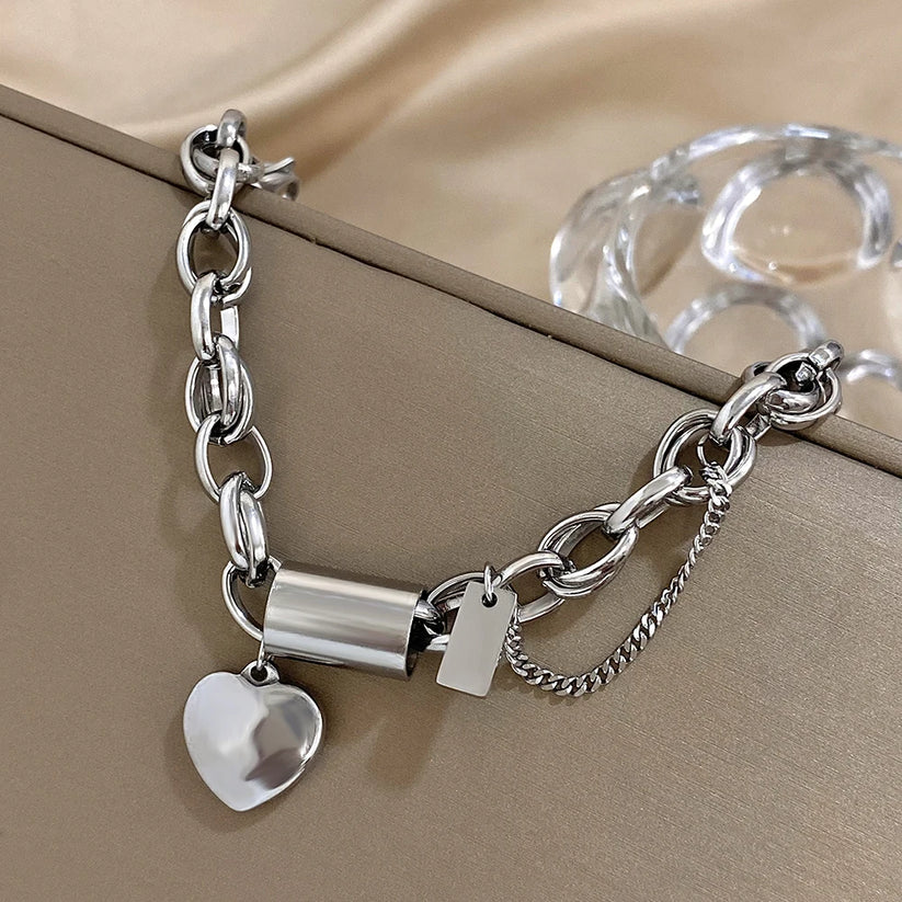 Guadalupe | Pulsera con Dije de Corazón Dorado