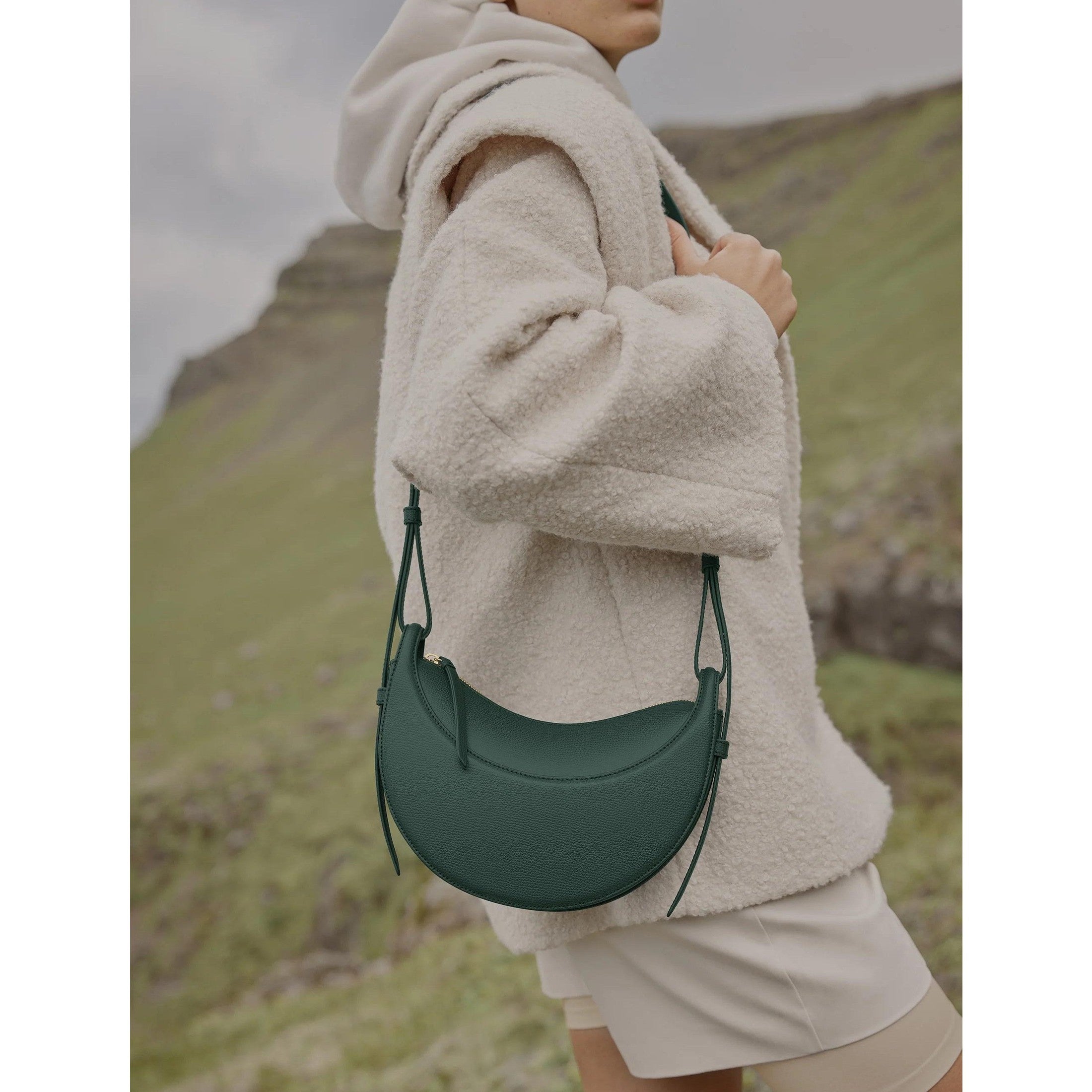 Amara | Bolso Hobo de Media Luna