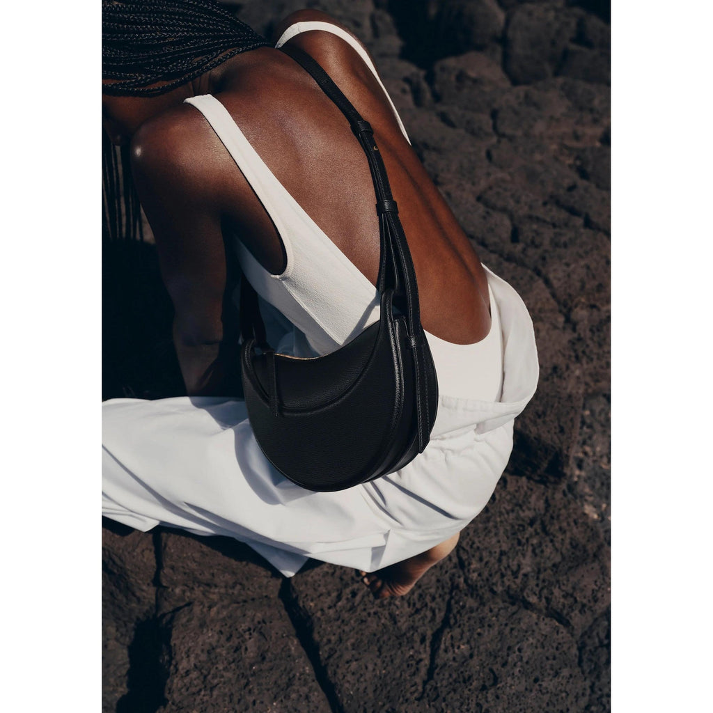 Amara | Bolso Hobo de Media Luna