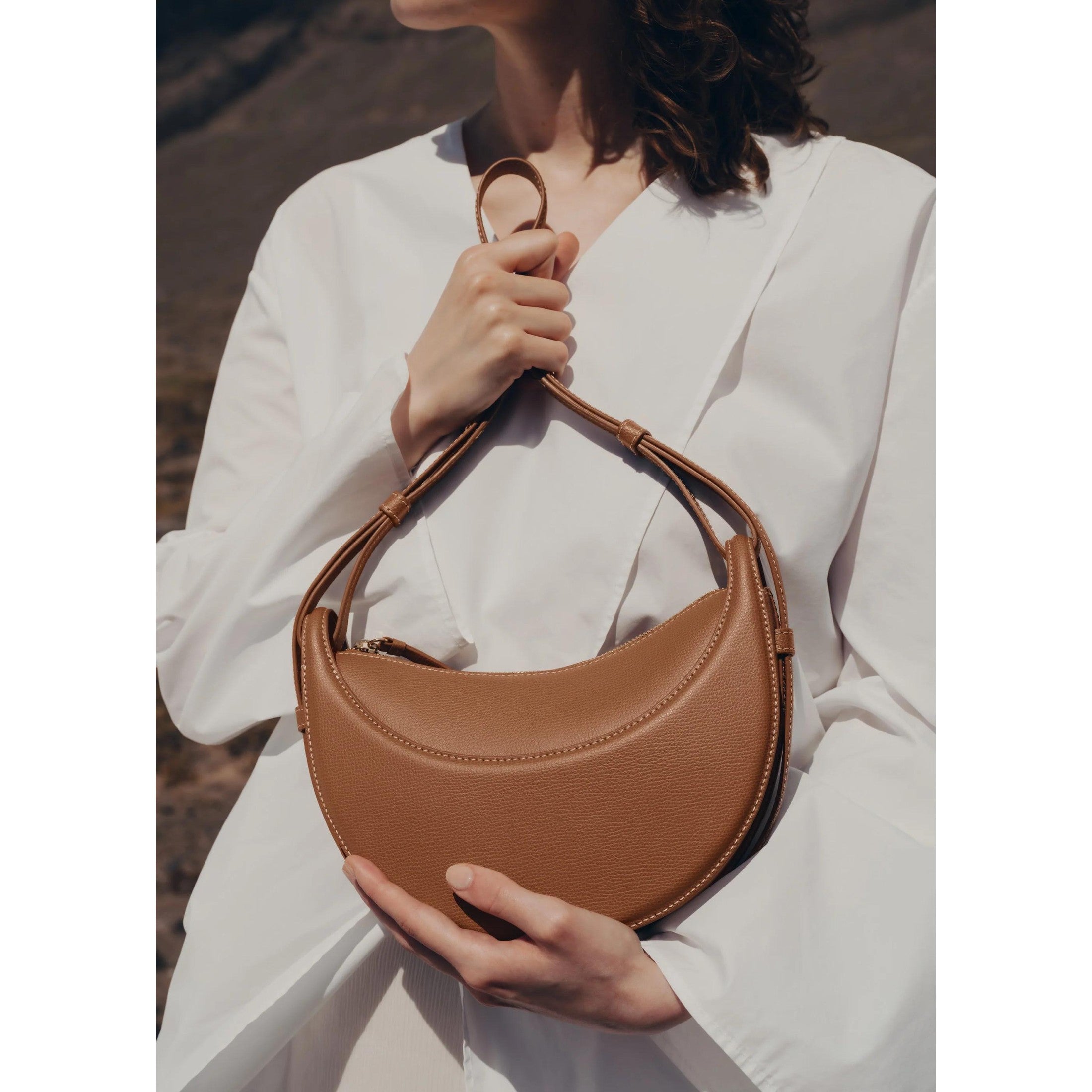 Amara | Bolso Hobo de Media Luna