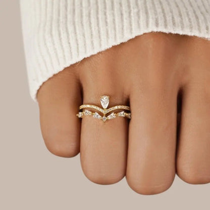 Amira | Anillo Dorado con Cristal - Elena Duval