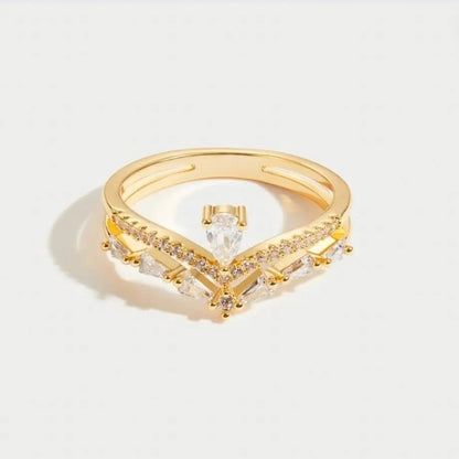 Amira | Anillo Dorado con Cristal - Elena Duval