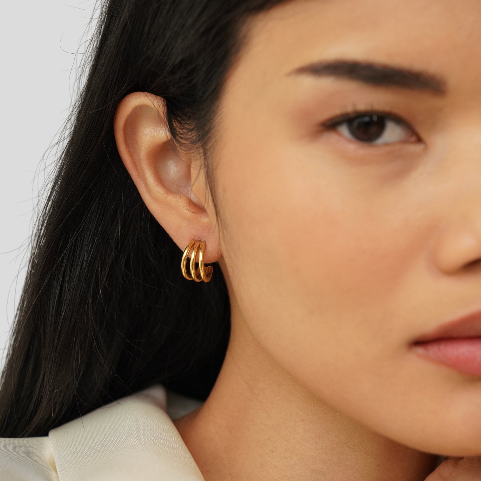 Marli – Pendientes de plata con diseño elegante