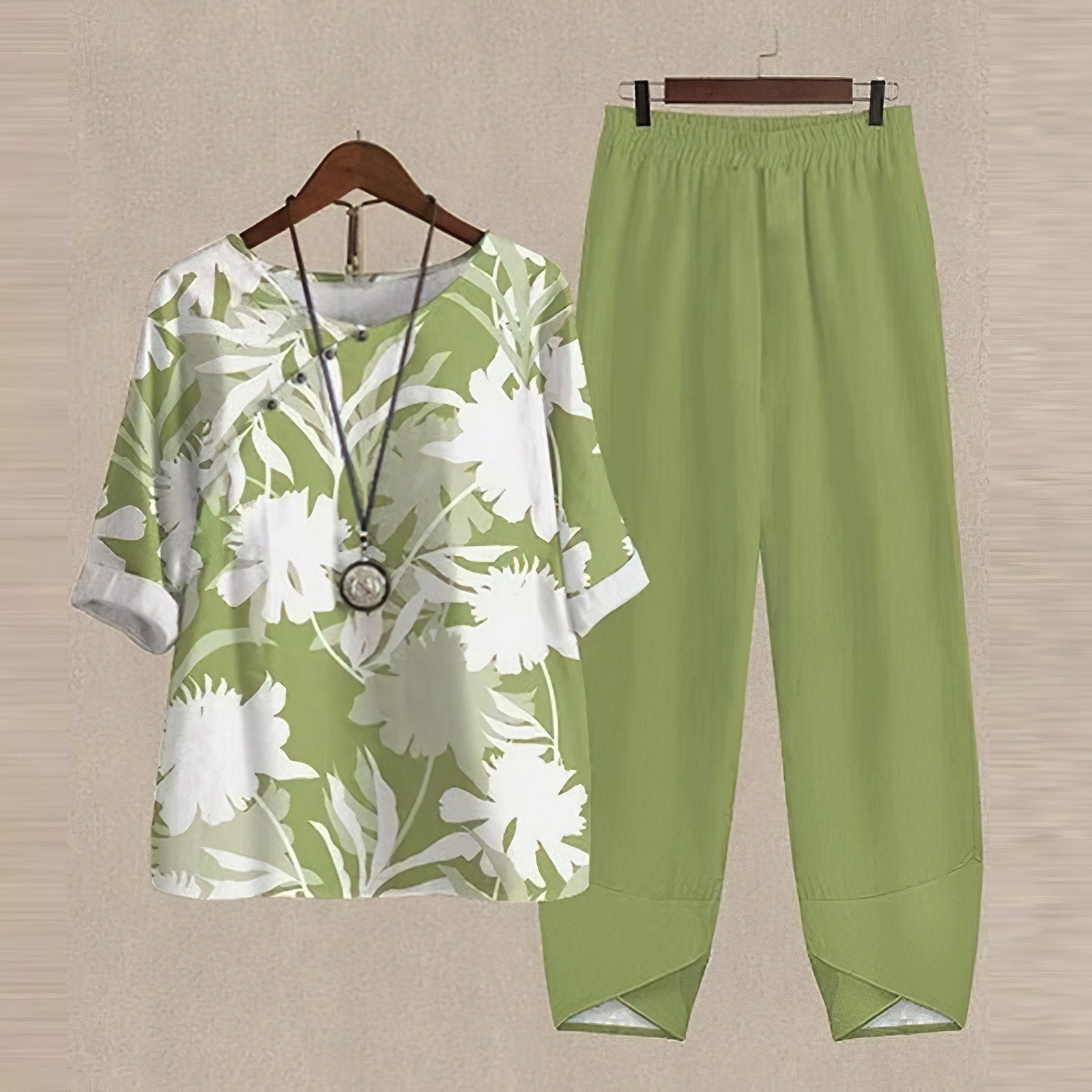 Aveline | Women's Butterfly Print 2-Piece Top & Pants Set