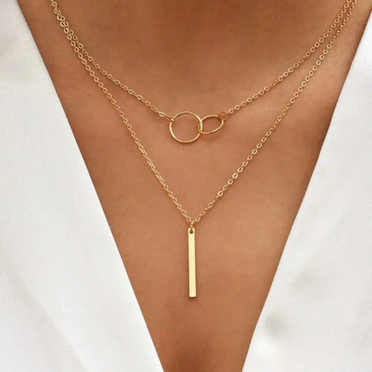 Dorina | Collar Dorado con Colgante Refinado - Elena Duval