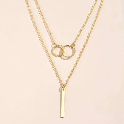 Dorina | Collar Dorado con Colgante Refinado - Elena Duval