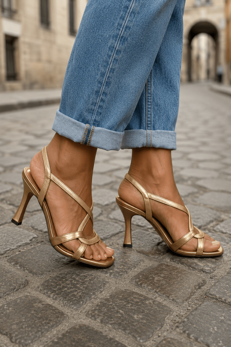 Elisabetta | Sandálias douradas: o encanto do verão - Elena Duval