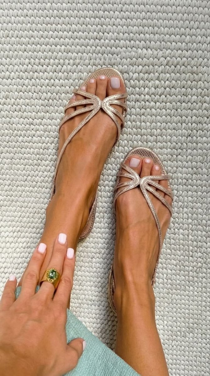 Ginevra | Sandalias Doradas Elegancia de Verano - Elena Duval