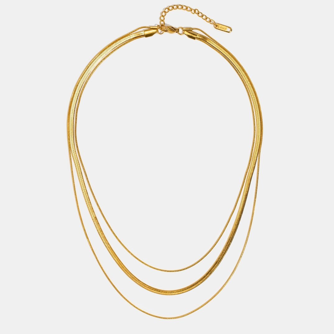 Karoline – Collana dorata con elegante pietra