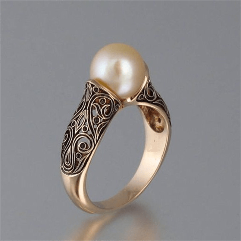 Anillo Vintage de Perla en Tono Dorado