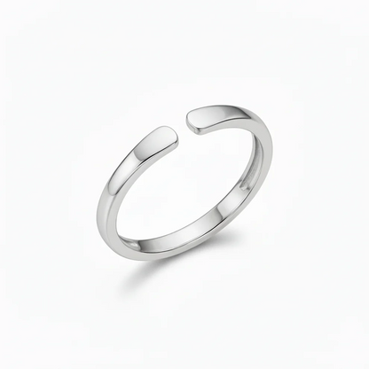 Anillo Ajustable con Inicial Whisper