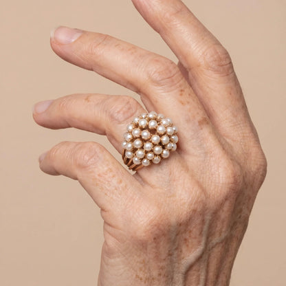 Anillo Clásico de Perla en Tono Dorado