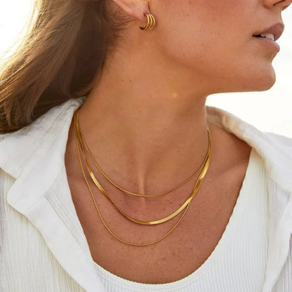 Karoline | Collar Dorado con Piedra Elegante - Elena Duval