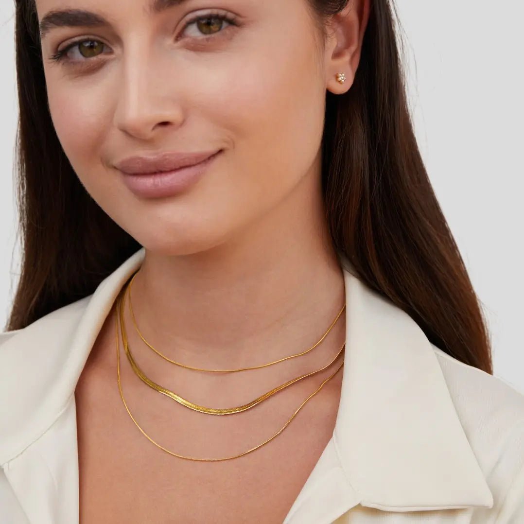 Karoline | Collar Dorado con Piedra Elegante - Elena Duval