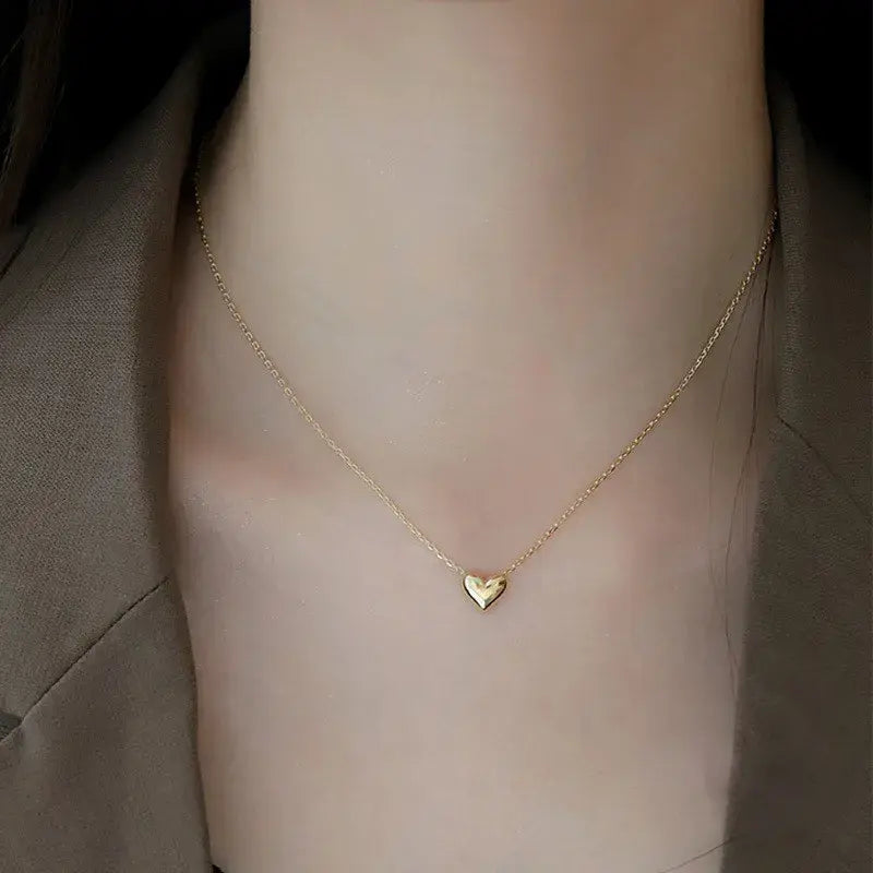 Klara | Collar Dorado con Colgante Circular - Elena Duval