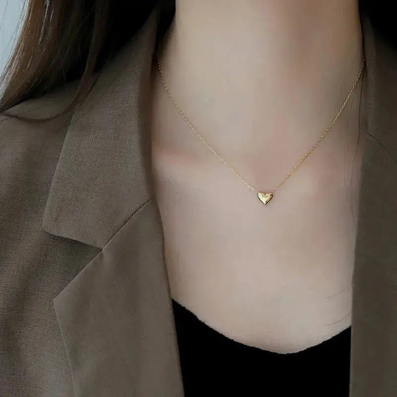 Klara | Collar Dorado con Colgante Circular - Elena Duval
