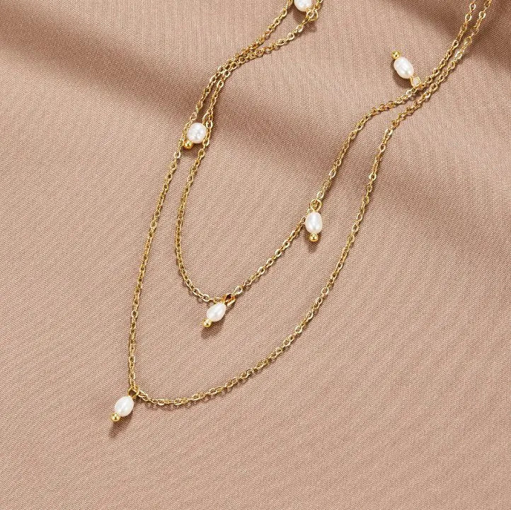 Larisa | Collar Doble con Colgante en V - Elena Duval