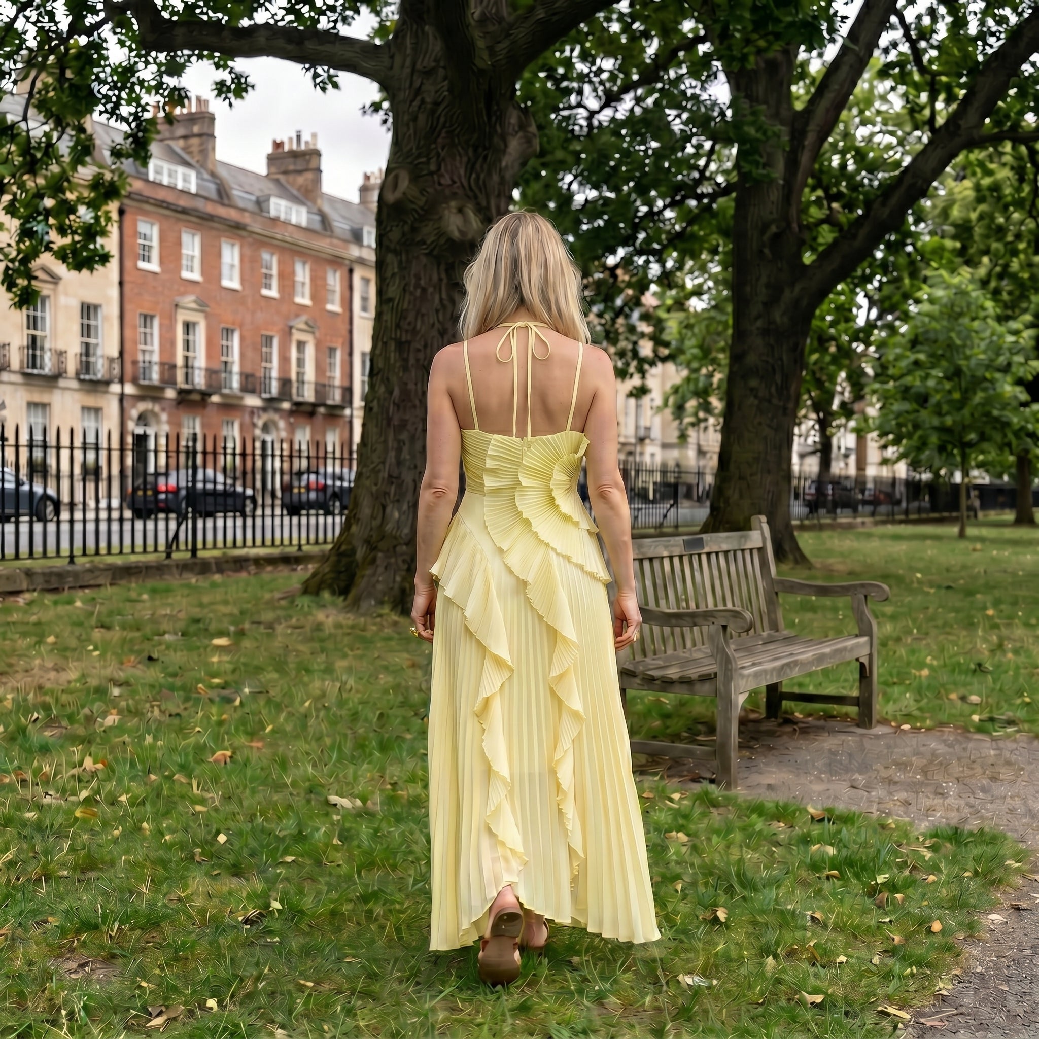 Leonor | Vestido Plisado con Volantes Elegante