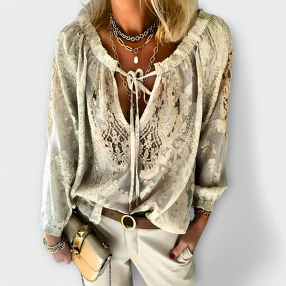 Noa | Blusa de Encaje con Cuello Lazo - Elena Duval