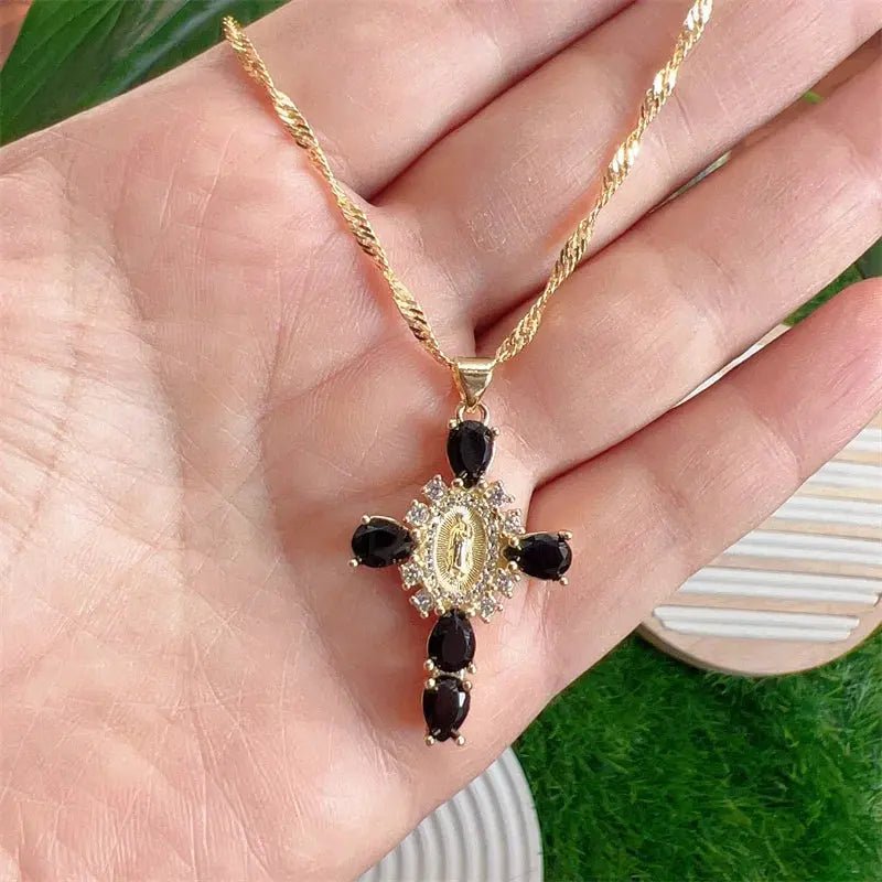 Selina – Collar dorado con cruz elegante - Elena Duval