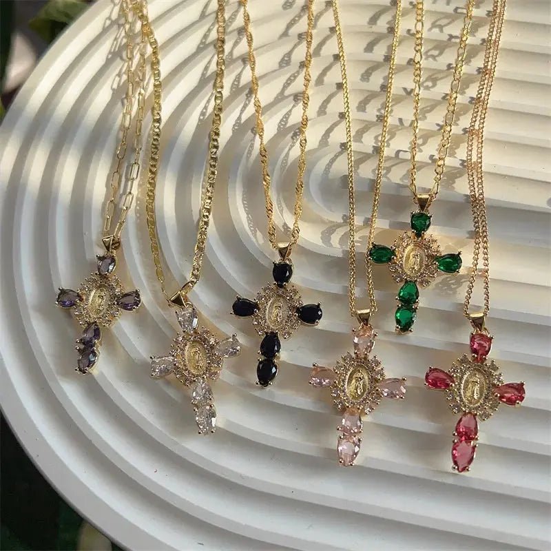 Selina – Collar dorado con cruz elegante - Elena Duval