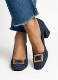 Inês | Sapatos de Camurça com Fivela Dourada