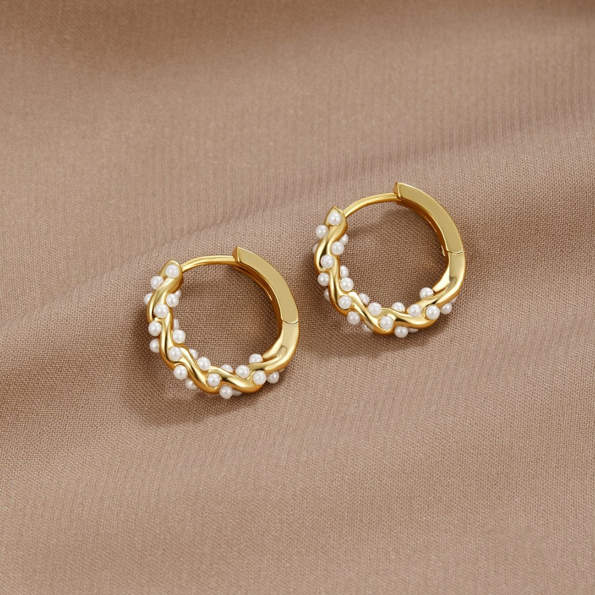 Aros de Perlas Retorcidos